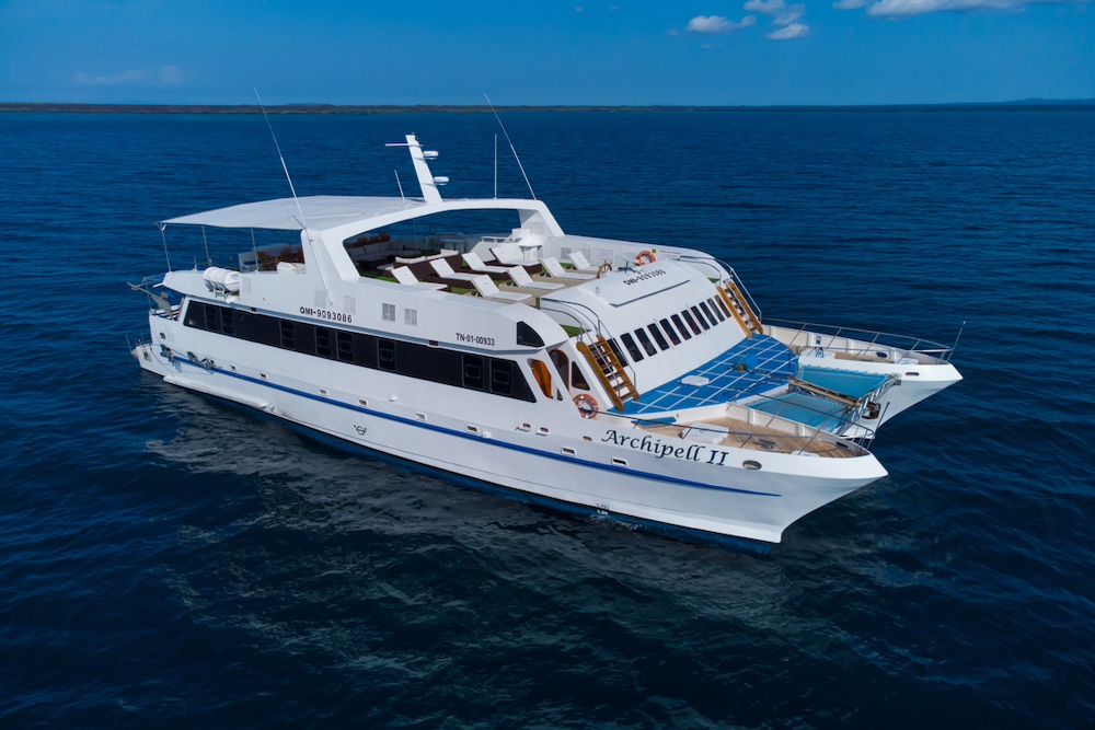 Archipell II catamaran cruising through the Galápagos